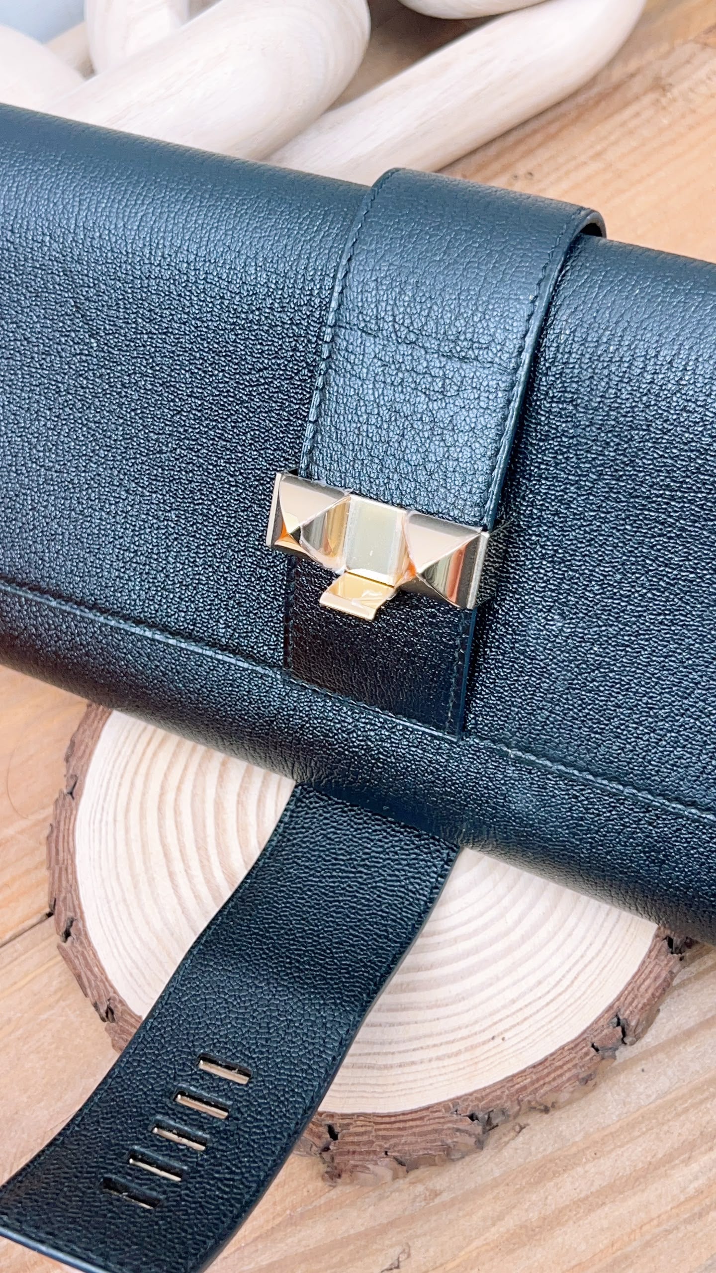 Hermes Noir Chevre Mysore Medor 23 Clutch (GHW)