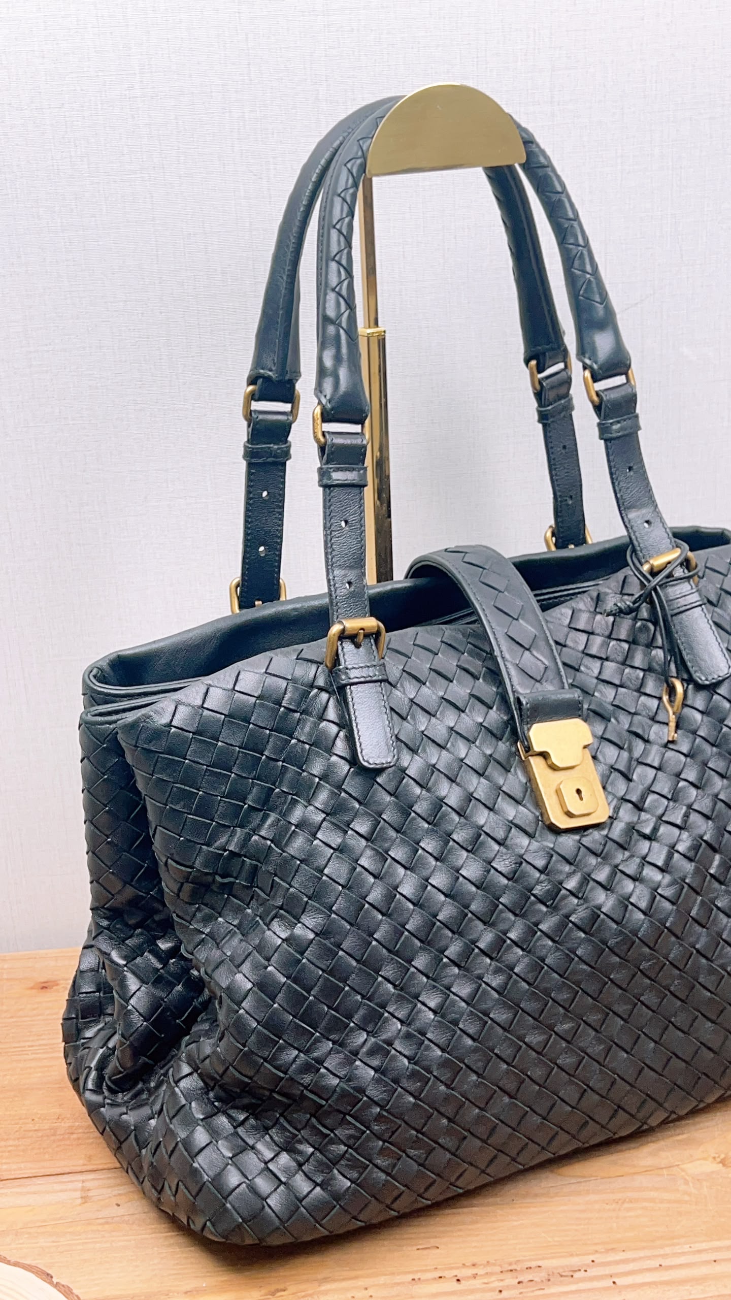 Bottega Veneta Black Medium Roma Nappa Intreciato