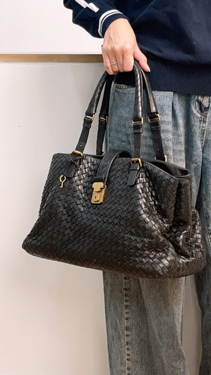 Bottega Veneta Black Medium Roma Nappa Intreciato