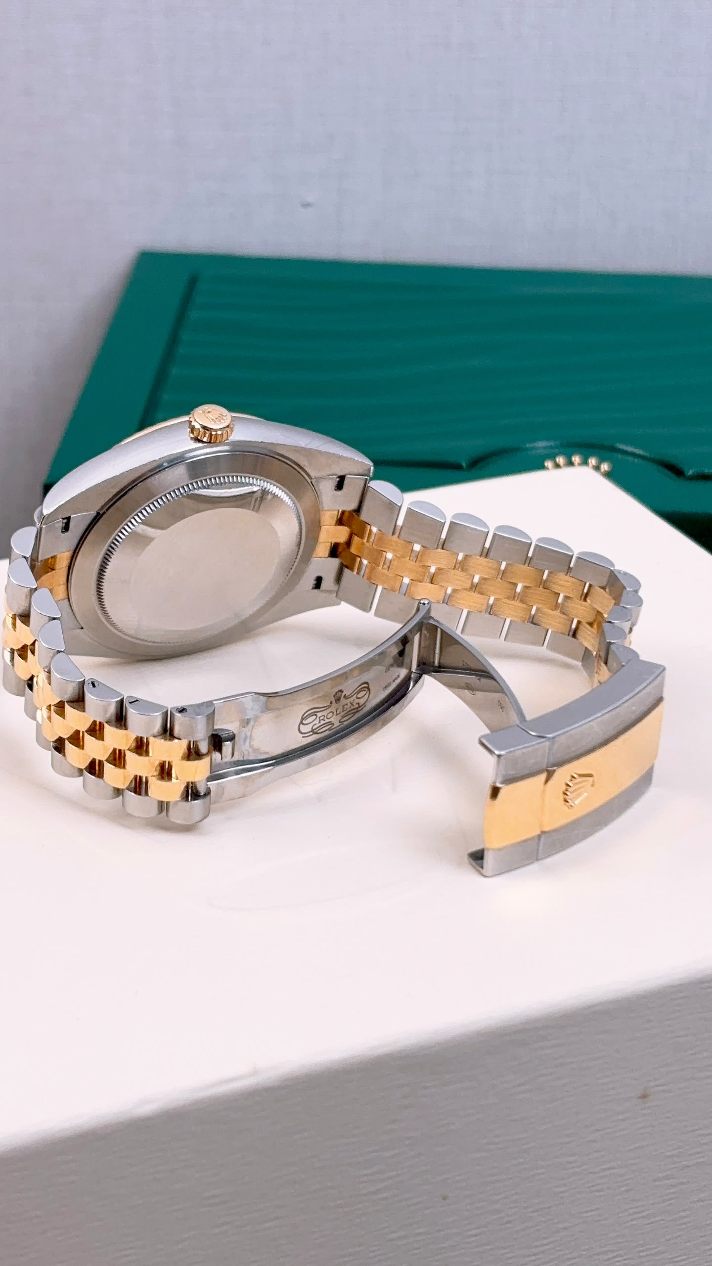 Rolex Black 18K Gold x Steel Datejust 41mm Auto Watch 126333-0006