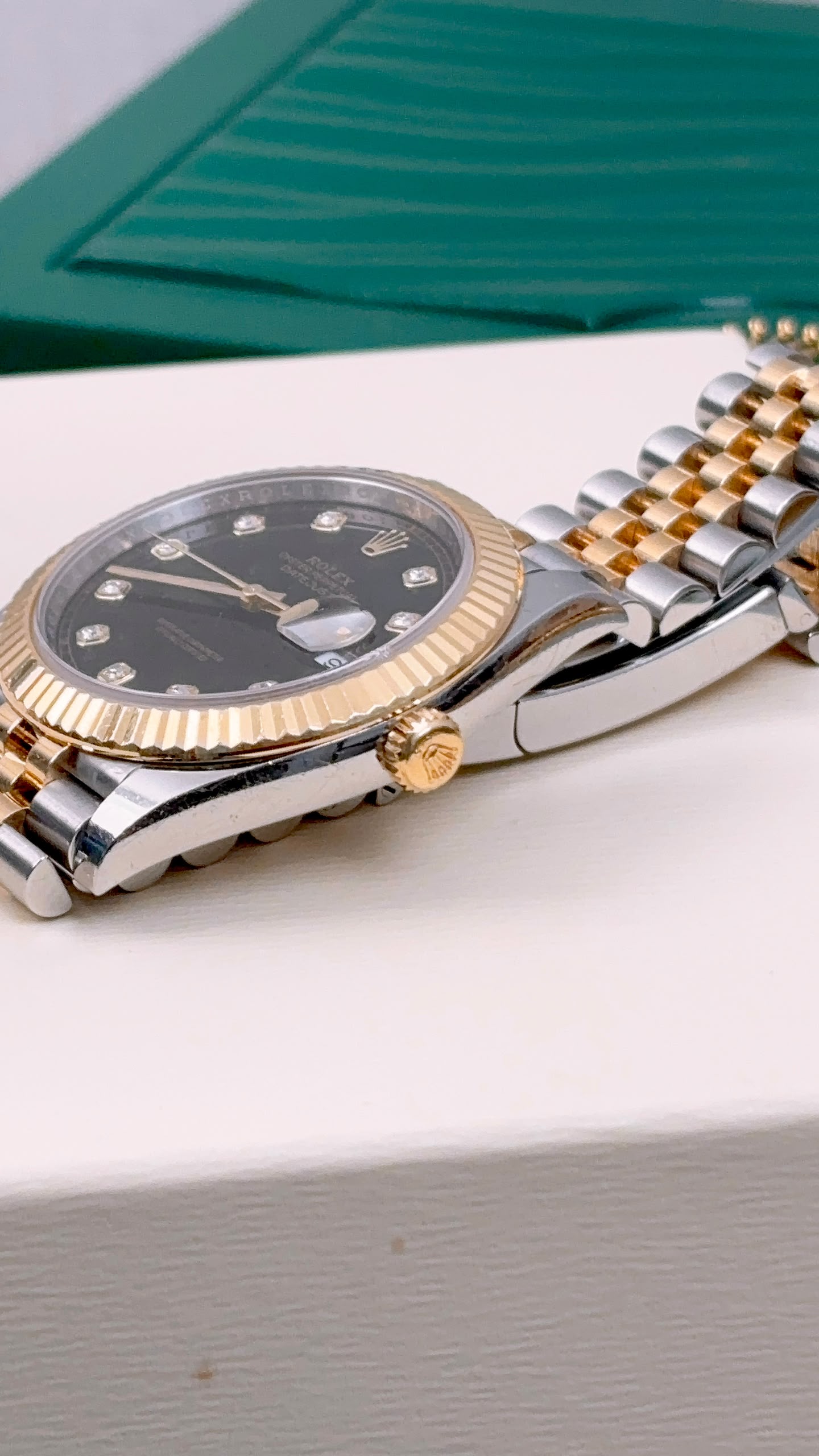Rolex Black 18K Gold x Steel Datejust 41mm Auto Watch 126333-0006