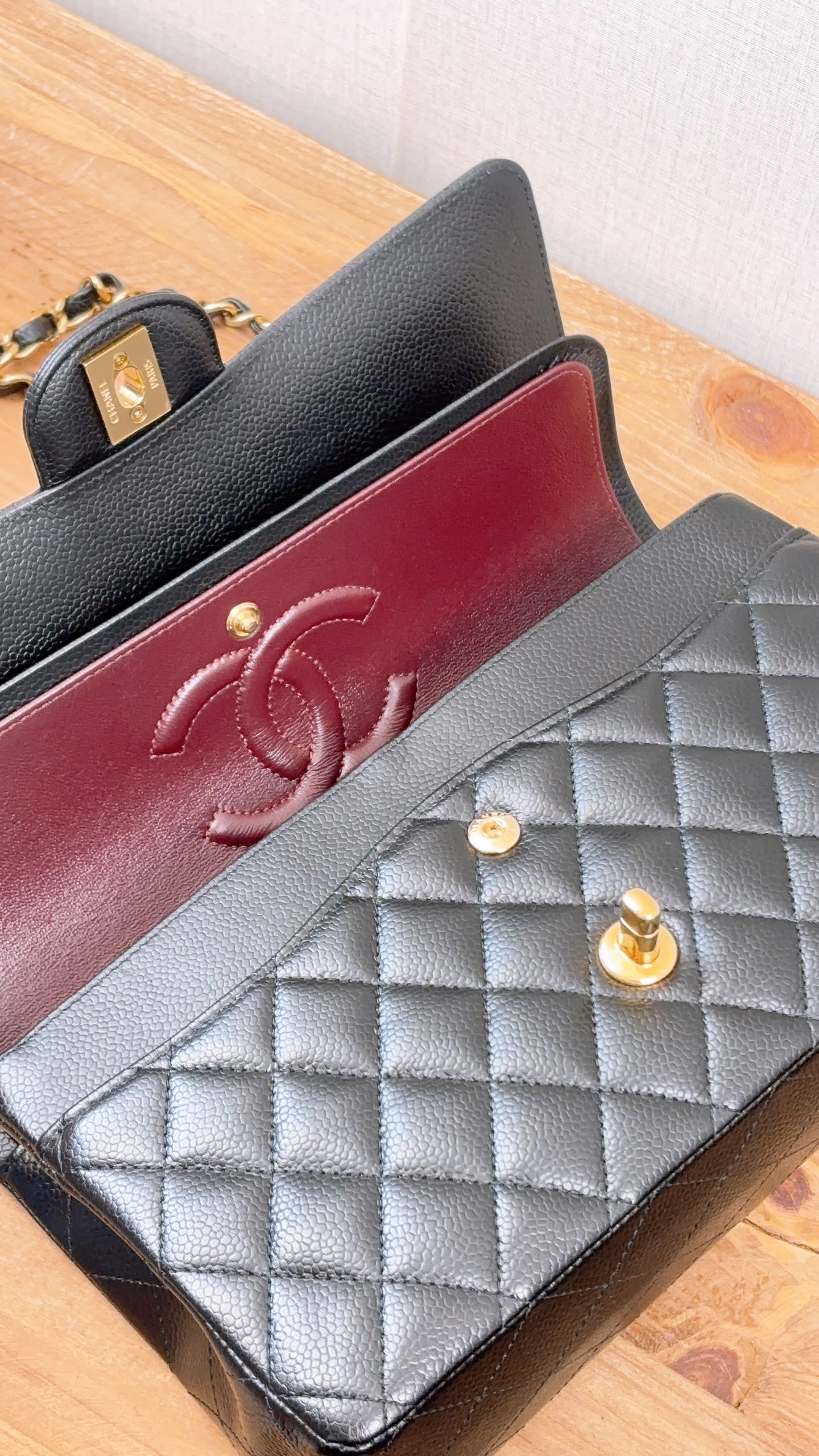 Chanel Black Caviar Medium CF (GHW)