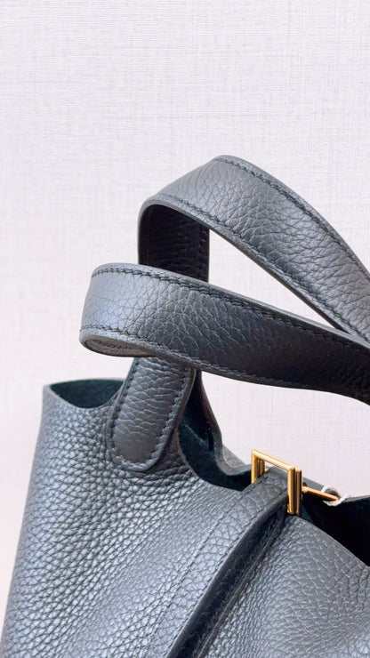 Hermes Noir Picotin 18 (GHW)