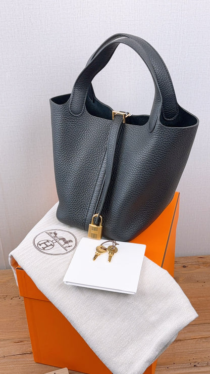 Hermes Noir Picotin 18 (GHW)