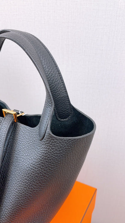 Hermes Noir Picotin 18 (GHW)