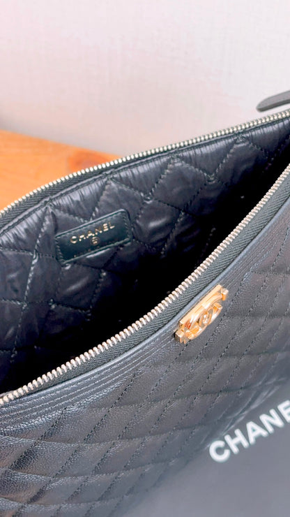 Chanel Black Caviar Medium Boy O’case (GHW)