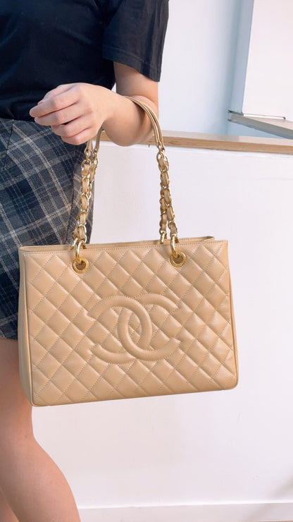 Chanel Beige Caviar GST (GHW)