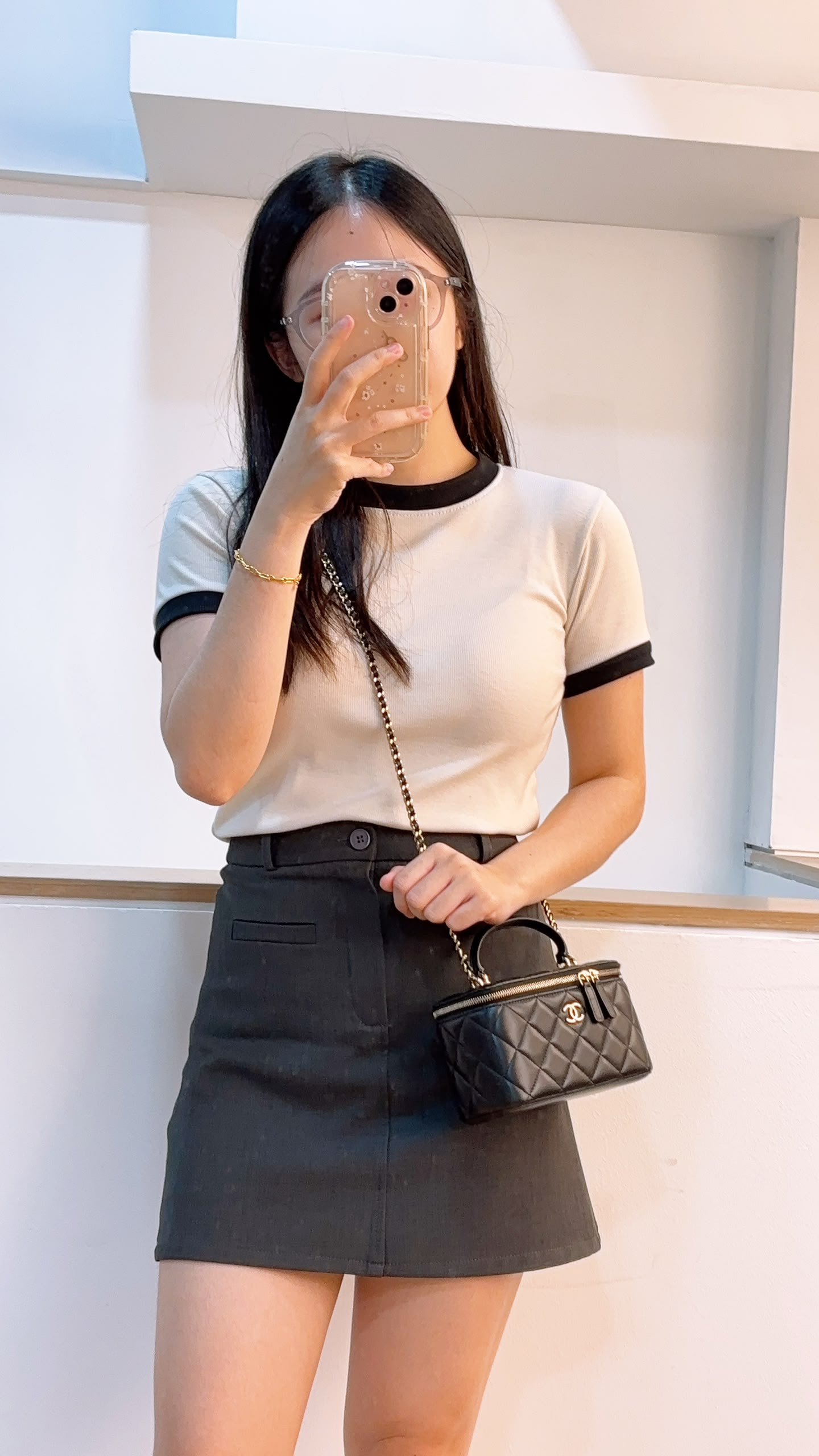 Chanel Black Lambskin Vanity with Top Handle (LGHW)