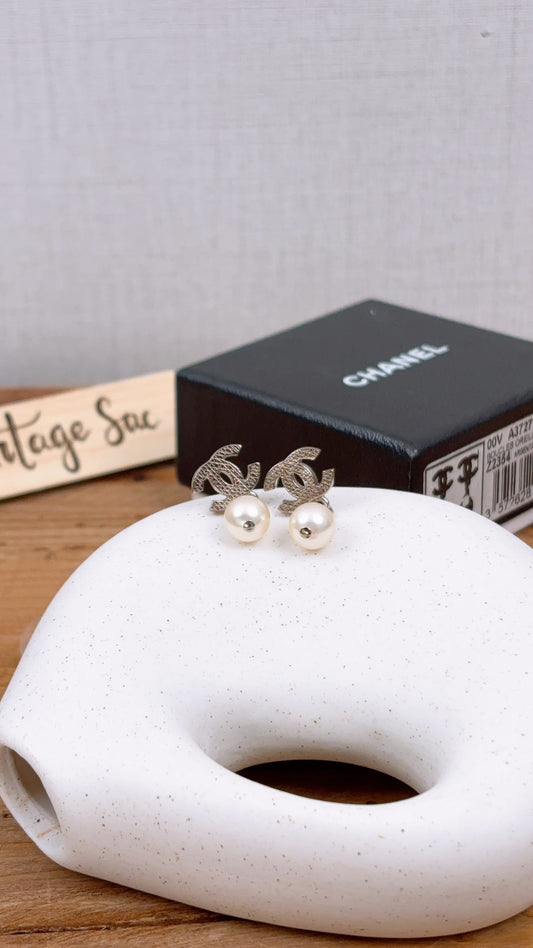 Chanel Silver Mini CC with Pearl Earrings