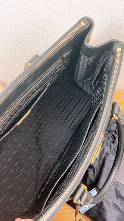 Prada Black Saffiano Lux Double Zip Large Tote (GHW)