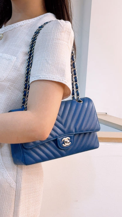 Chanel Royal Blue Caviar Medium CF (SHW)