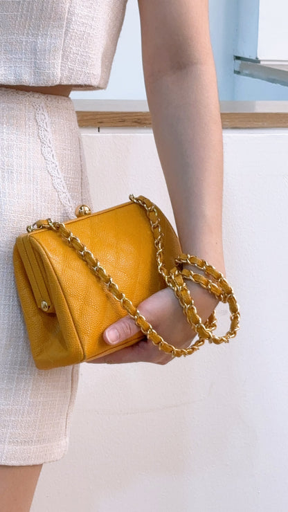 Chanel Orange Caviar Vintage Kisslock Clutch on Chain (GHW)