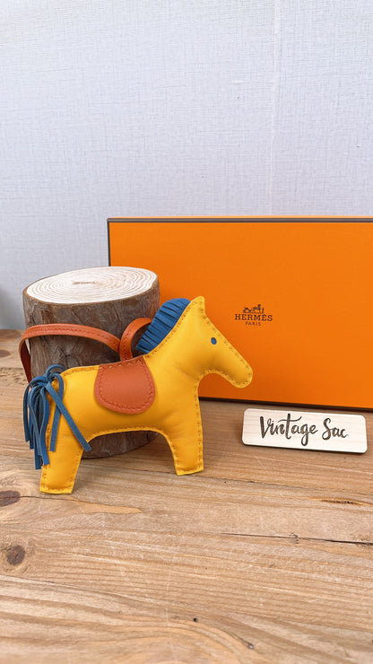 Hermes Jaune D'or / Bleu Agate / Cornaline MM Rodeo
