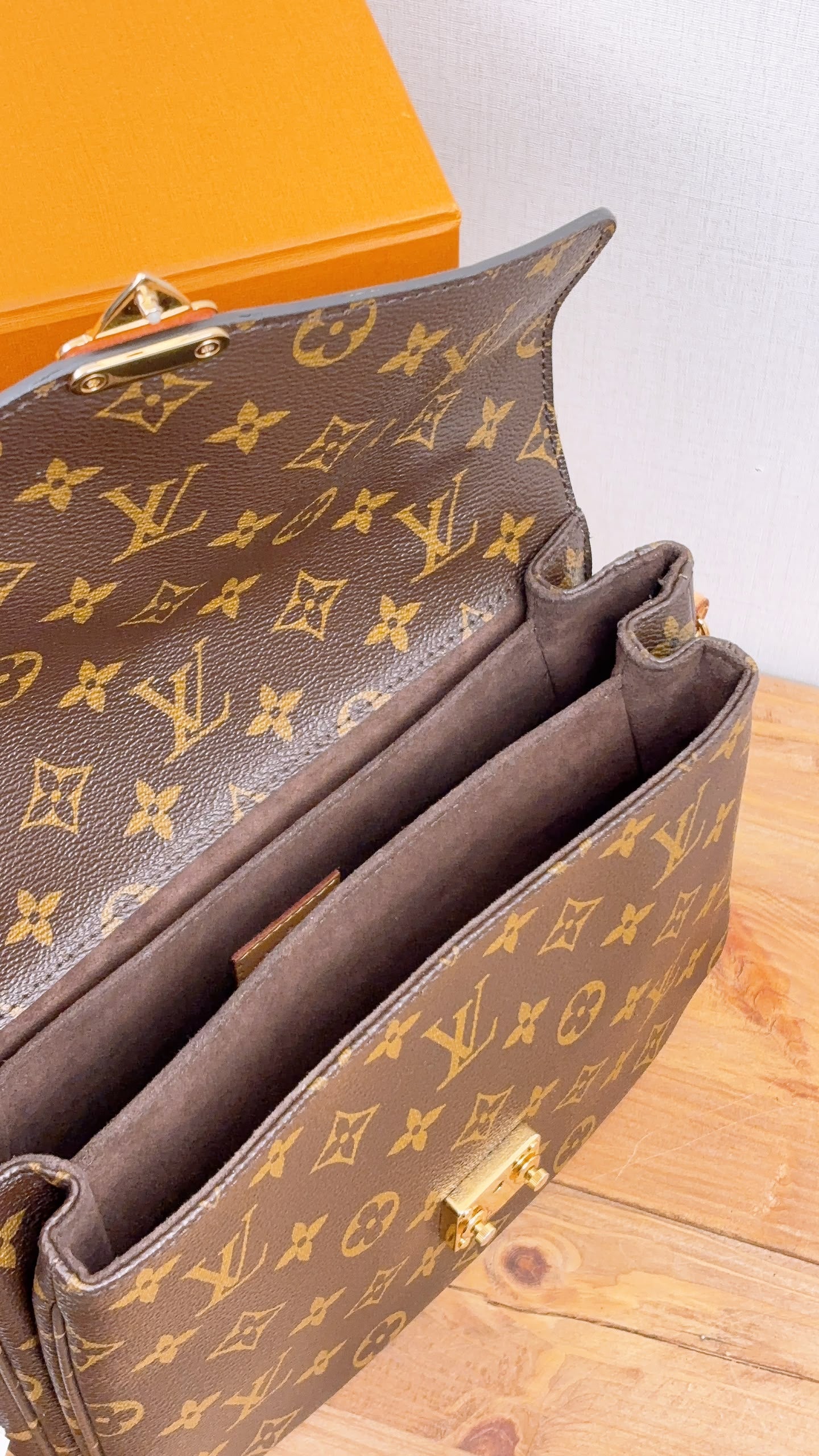 LV Monogram Metis