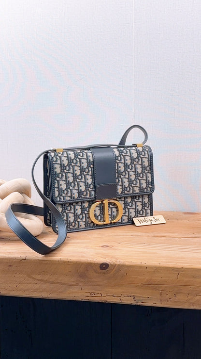 Dior Navy Oblique 30 Montaigne Bag (GHW)