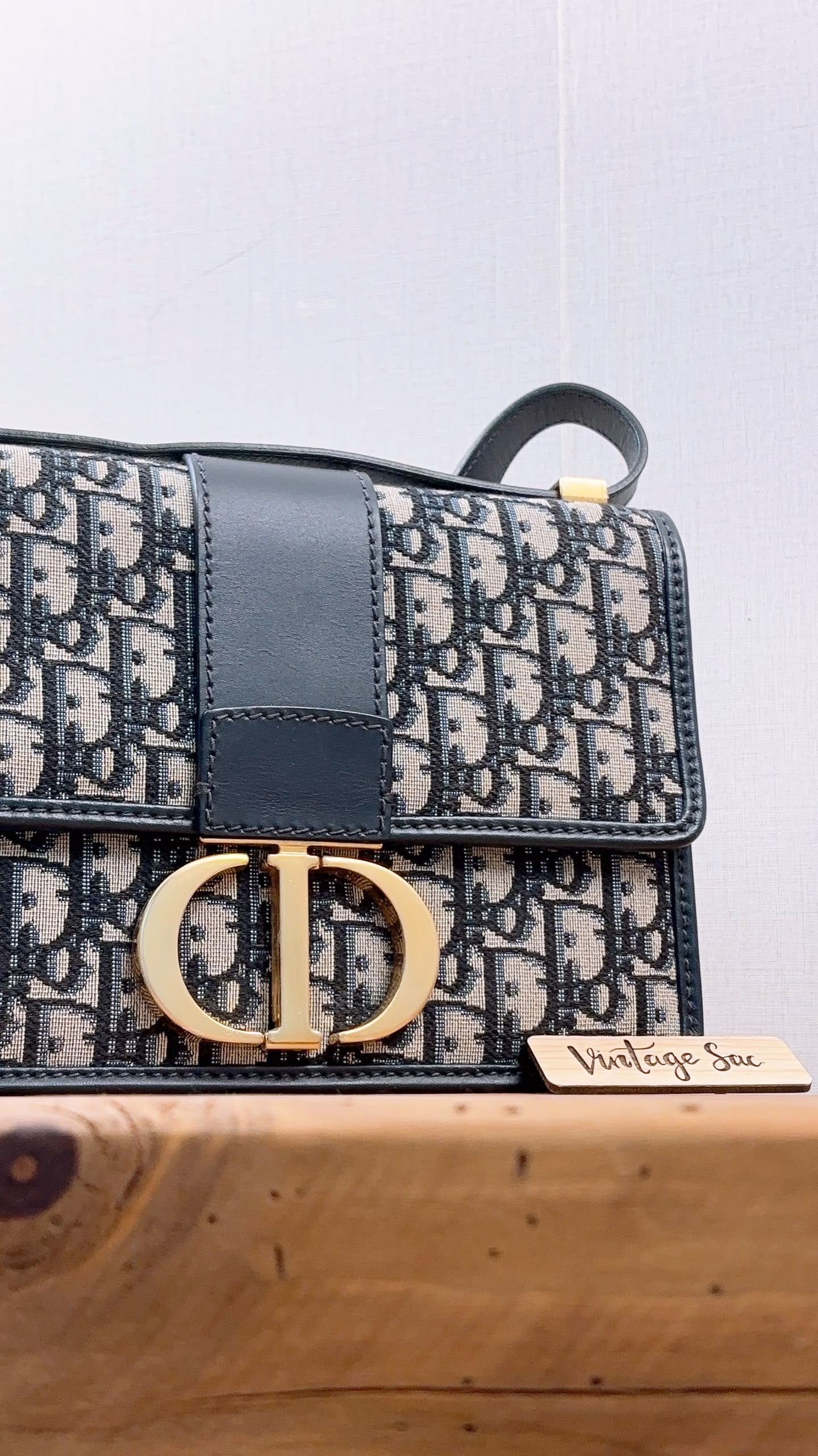 Dior Navy Oblique 30 Montaigne Bag (GHW)