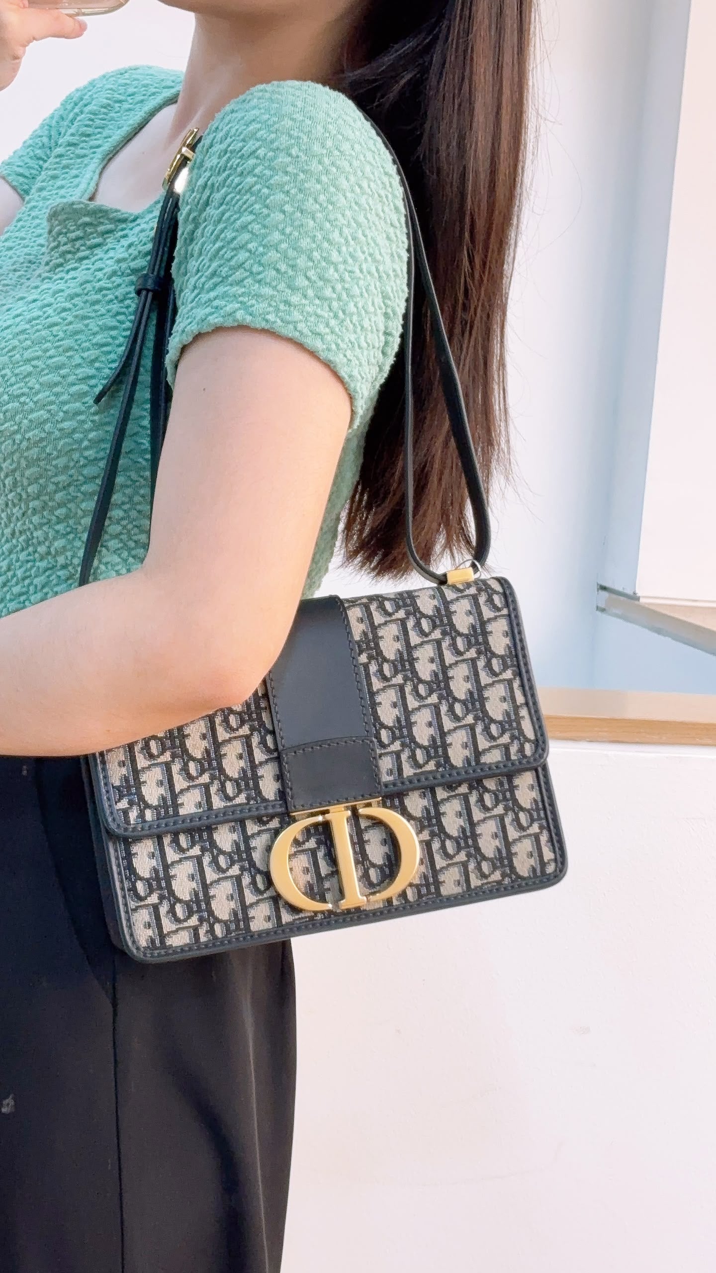 Dior Navy Oblique 30 Montaigne Bag (GHW)