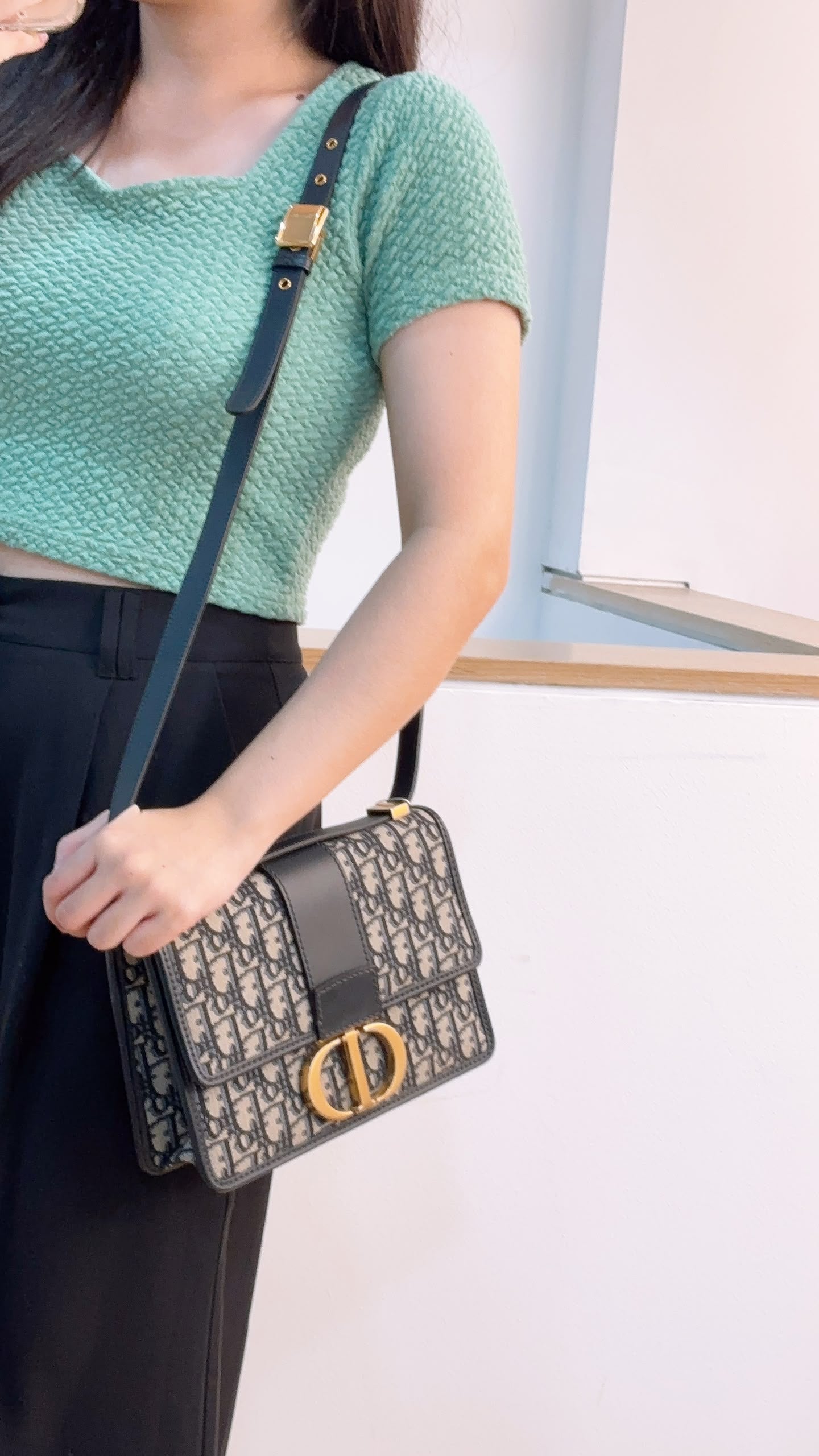 Dior Navy Oblique 30 Montaigne Bag (GHW)