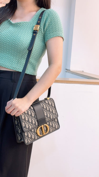 Dior Navy Oblique 30 Montaigne Bag (GHW)