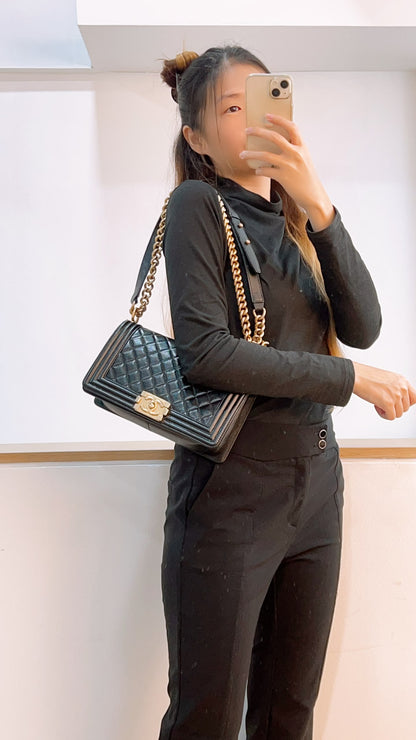 Chanel Black Caviar Old Medium Boy (GHW)