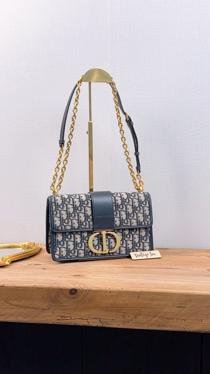 Dior Navy Oblique 30 Montaigne Chain Bag (GHW)