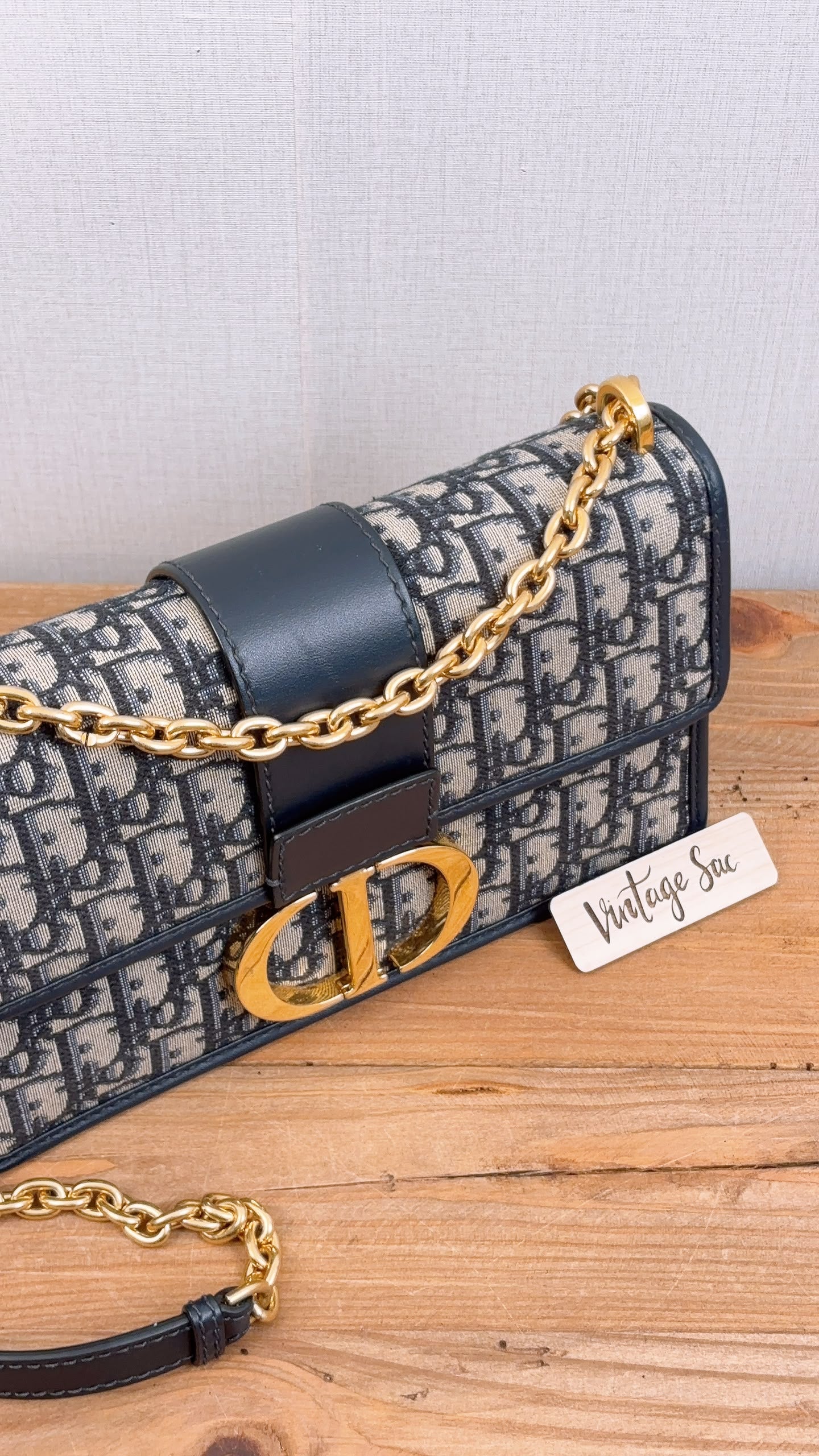 Dior Navy Oblique 30 Montaigne Chain Bag (GHW)