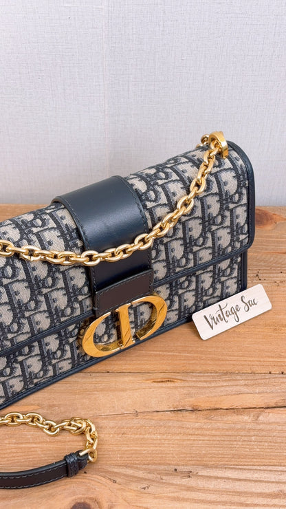 Dior Navy Oblique 30 Montaigne Chain Bag (GHW)