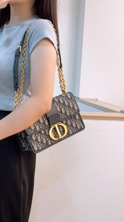 Dior Navy Oblique 30 Montaigne Chain Bag (GHW)