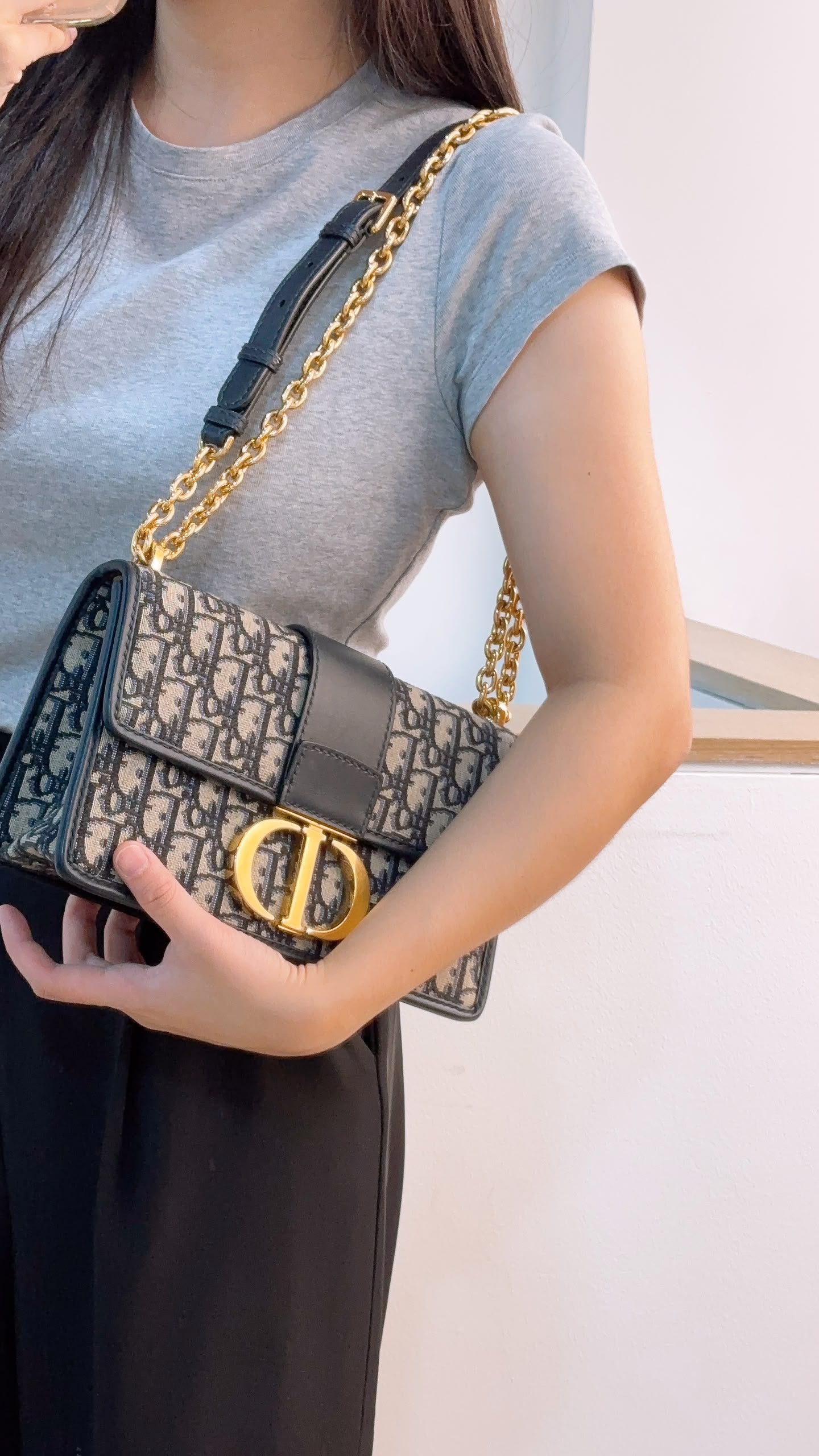 Dior Navy Oblique 30 Montaigne Chain Bag (GHW)