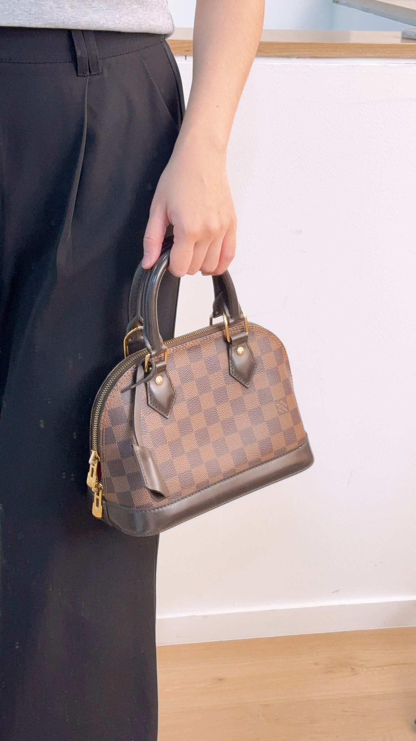 Damier Ebene Alma BB