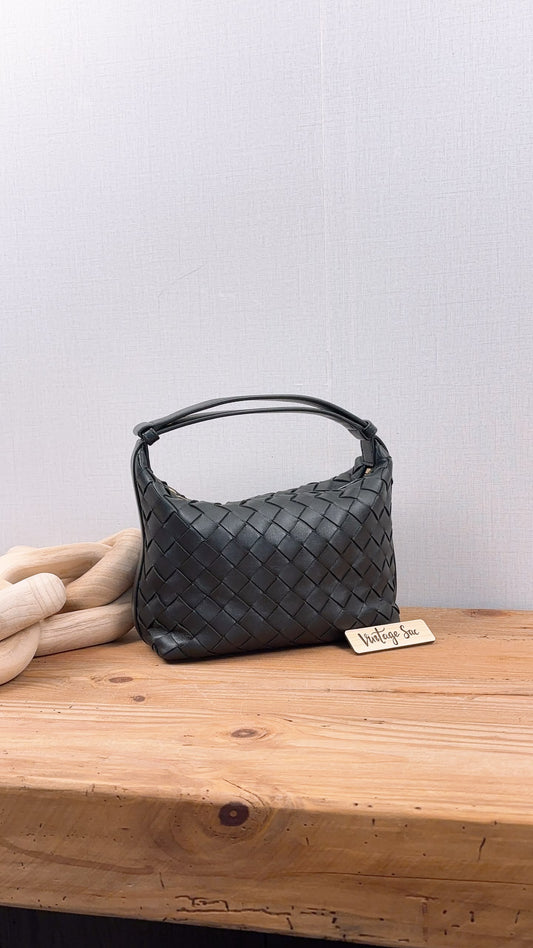 Bottega Veneta Black Calfskin Intrecciato Mini Wallace