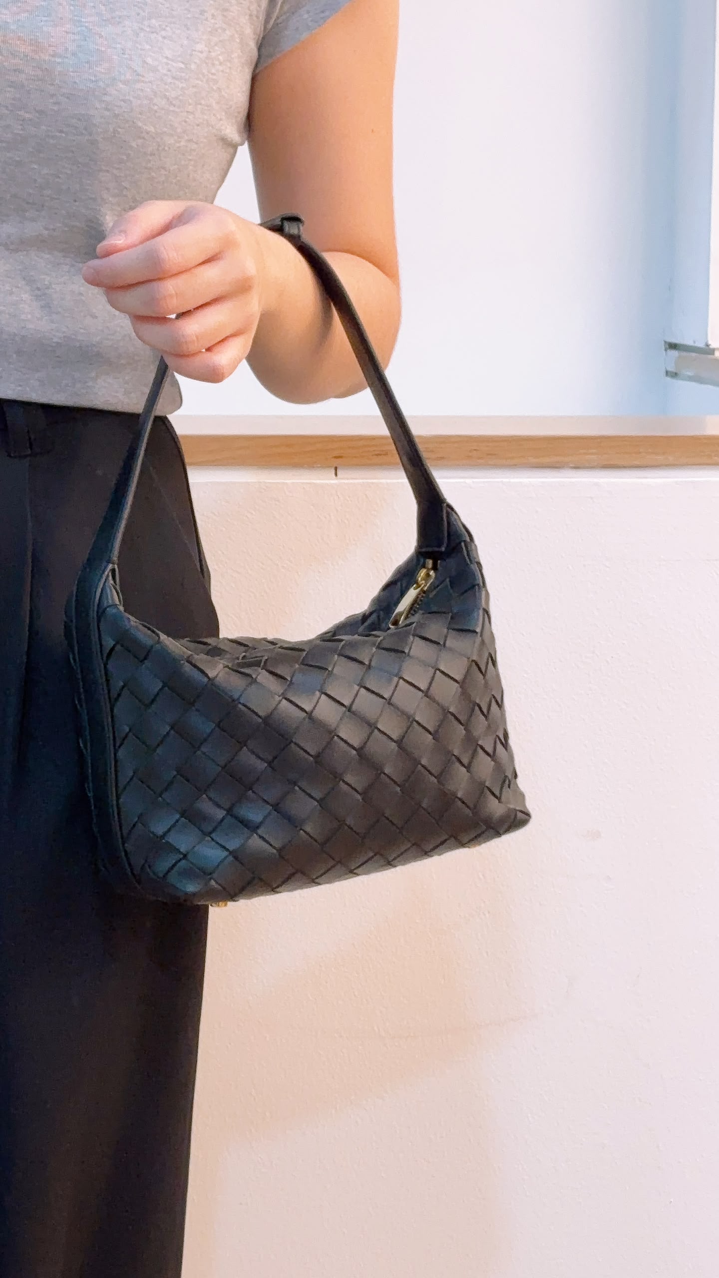 Bottega Veneta Black Calfskin Intrecciato Mini Wallace