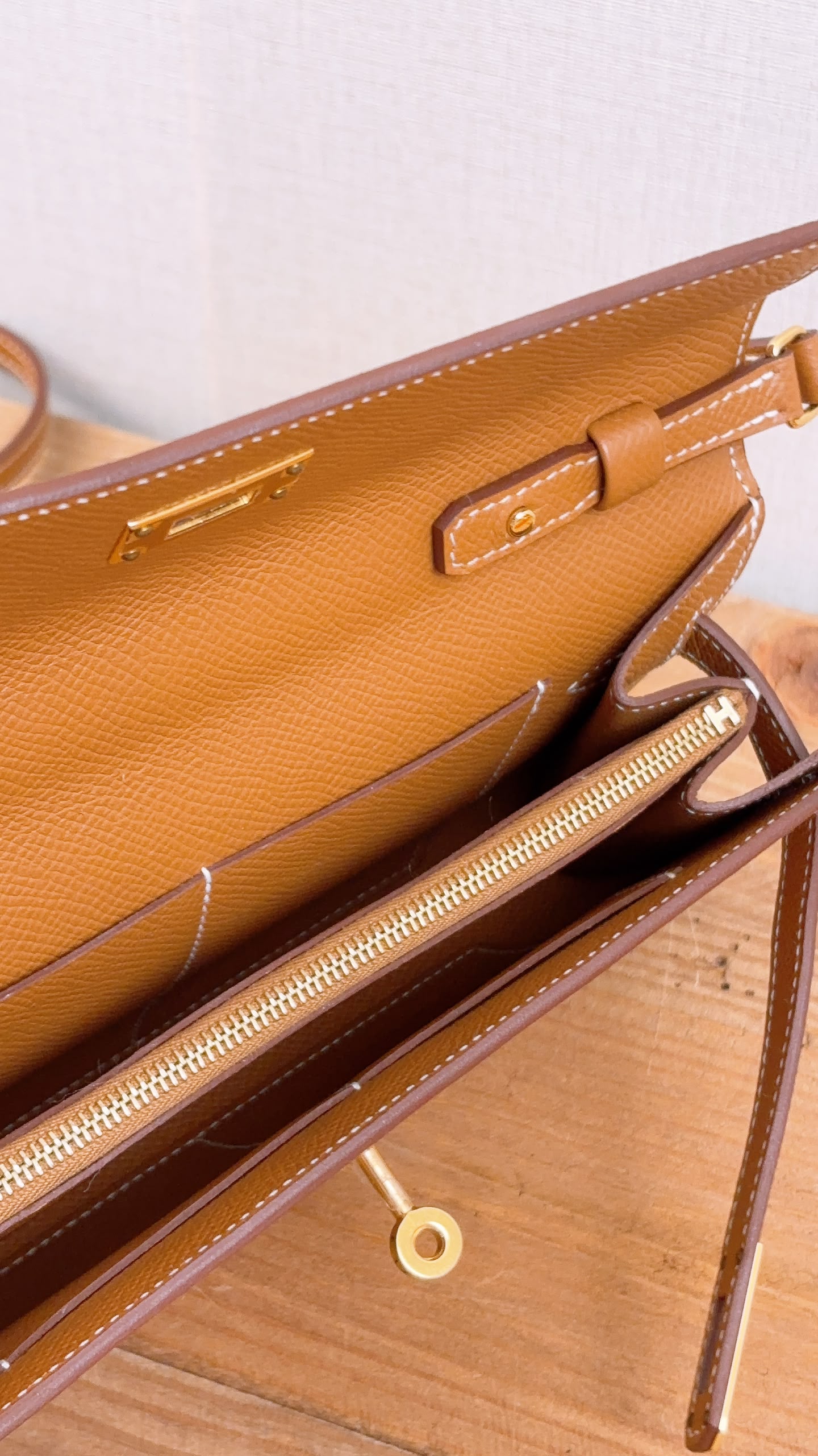Hermes Gold Epsom Kelly To Go (GHW)