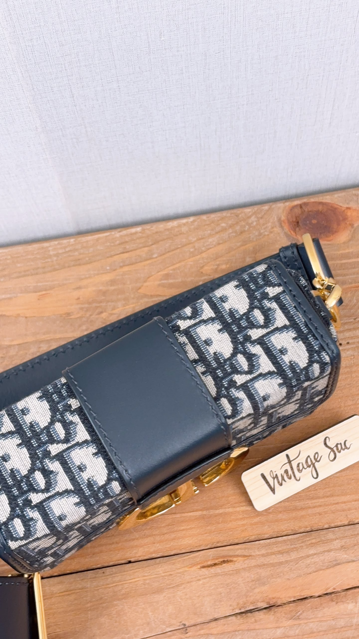Dior Navy Oblique 30 Montaigne Box (GHW)