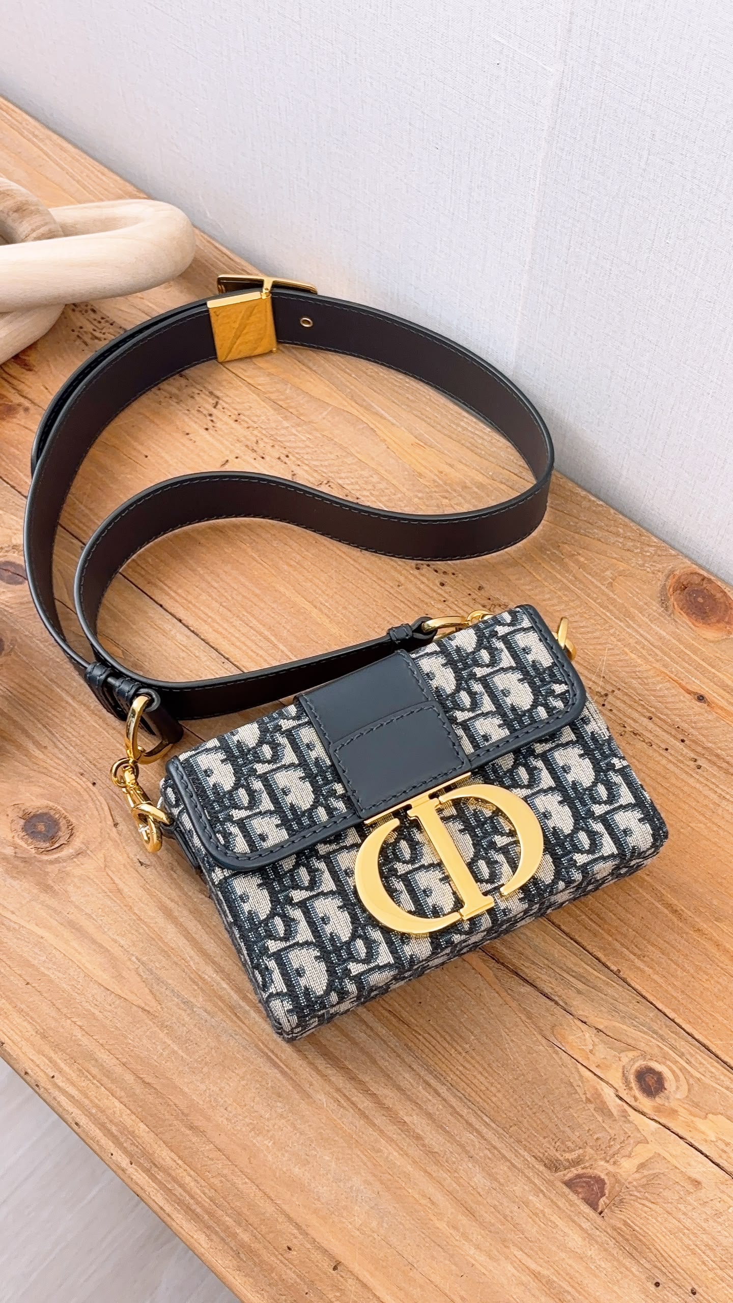 Dior Navy Oblique 30 Montaigne Box (GHW)