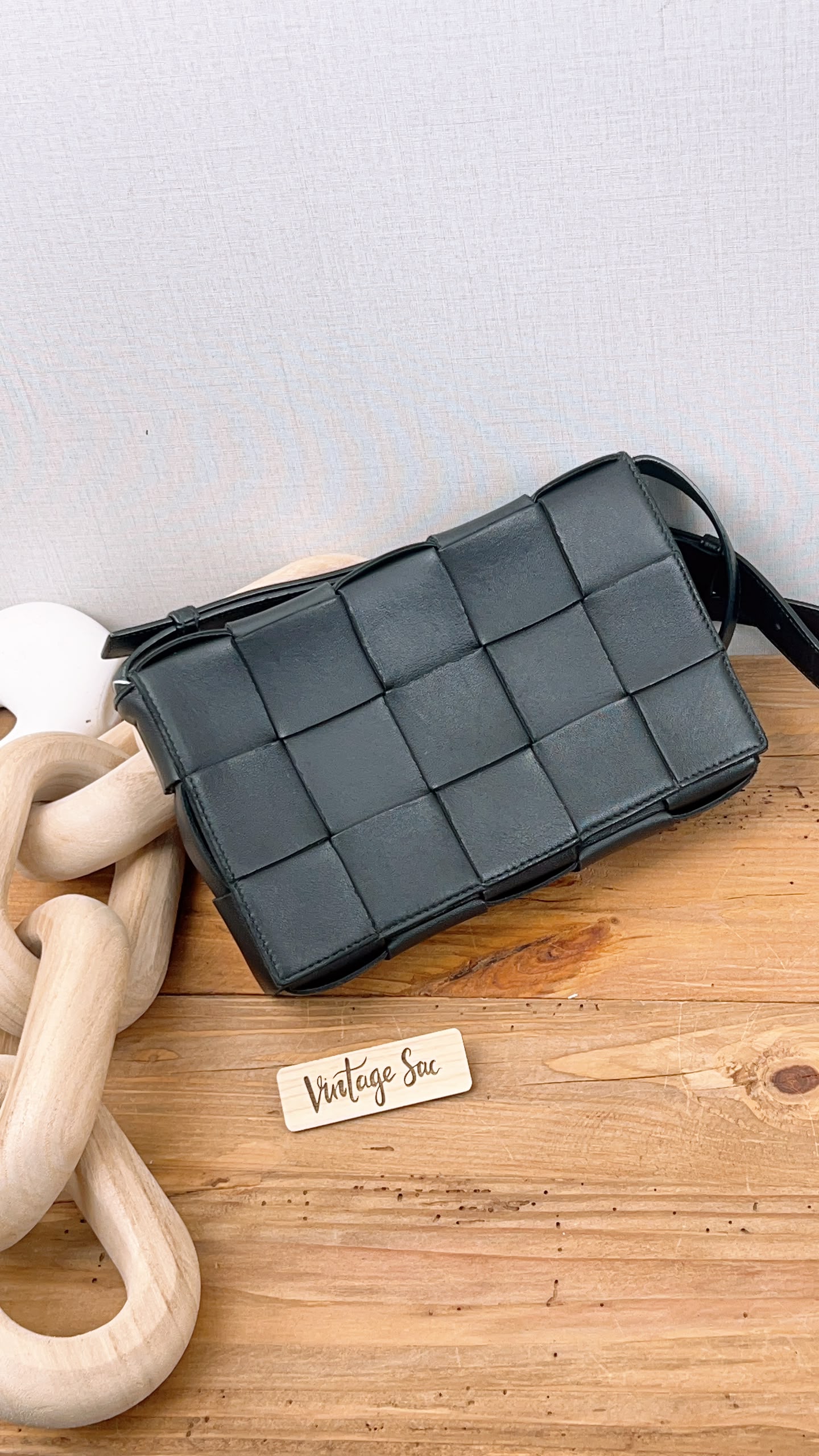 BV Black Intrecciato Casette