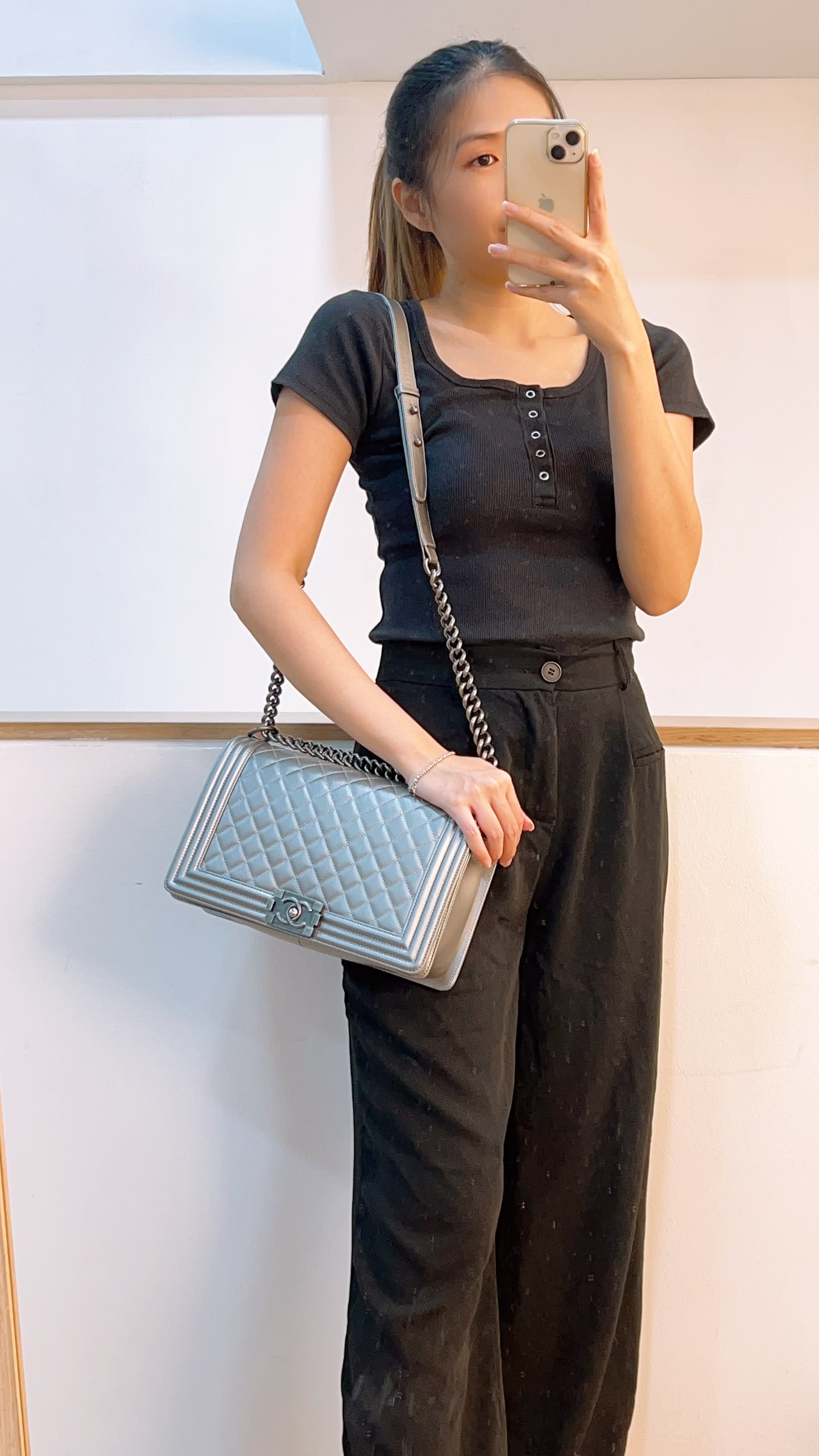 Chanel Metallic Silver Caviar New Medium Boy (RHW)