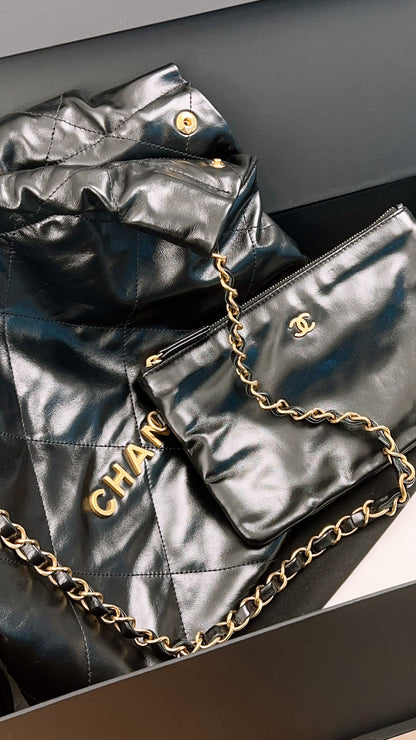 Chanel Black Calfskin Small 22 (GHW)