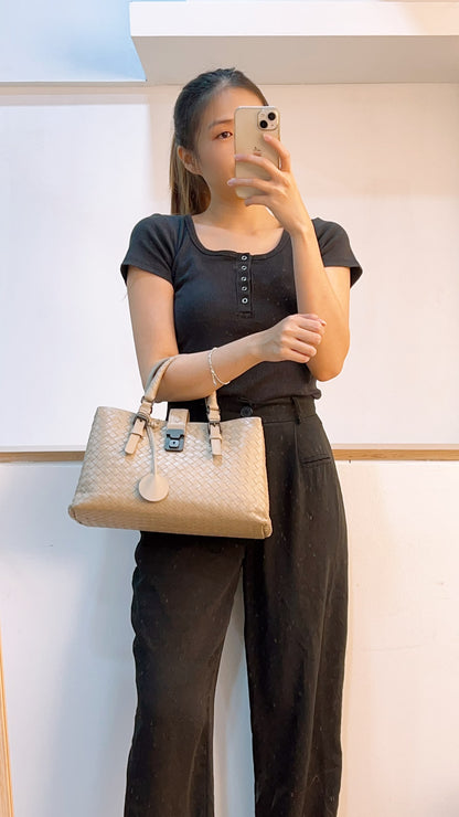 BV Light Grey Intrecciato Roma Bag