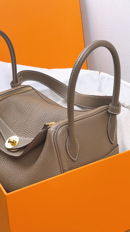 Hermes Etoupe Lindy 26 (GHW)
