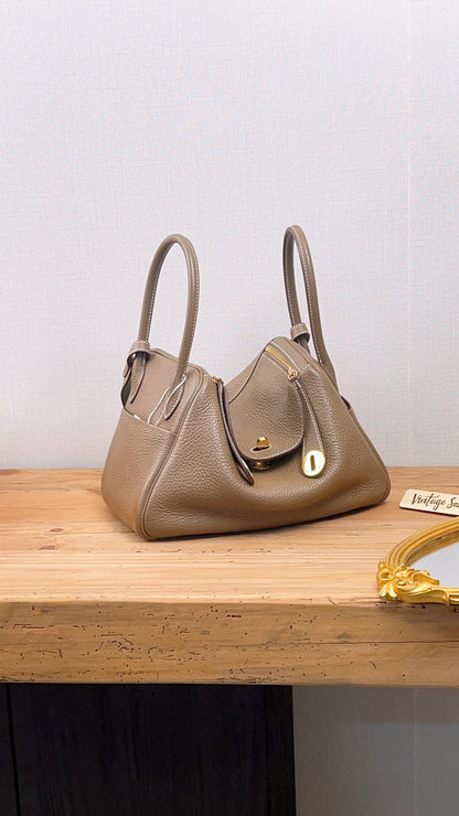 Hermes Etoupe Lindy 26 (GHW)