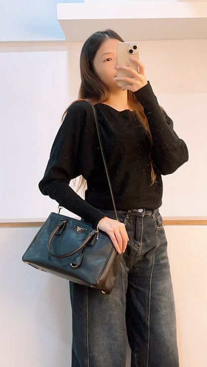 Prada Black Saffiano Medium Galleria