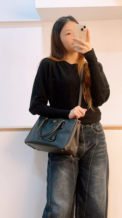 Prada Black Saffiano Medium Galleria