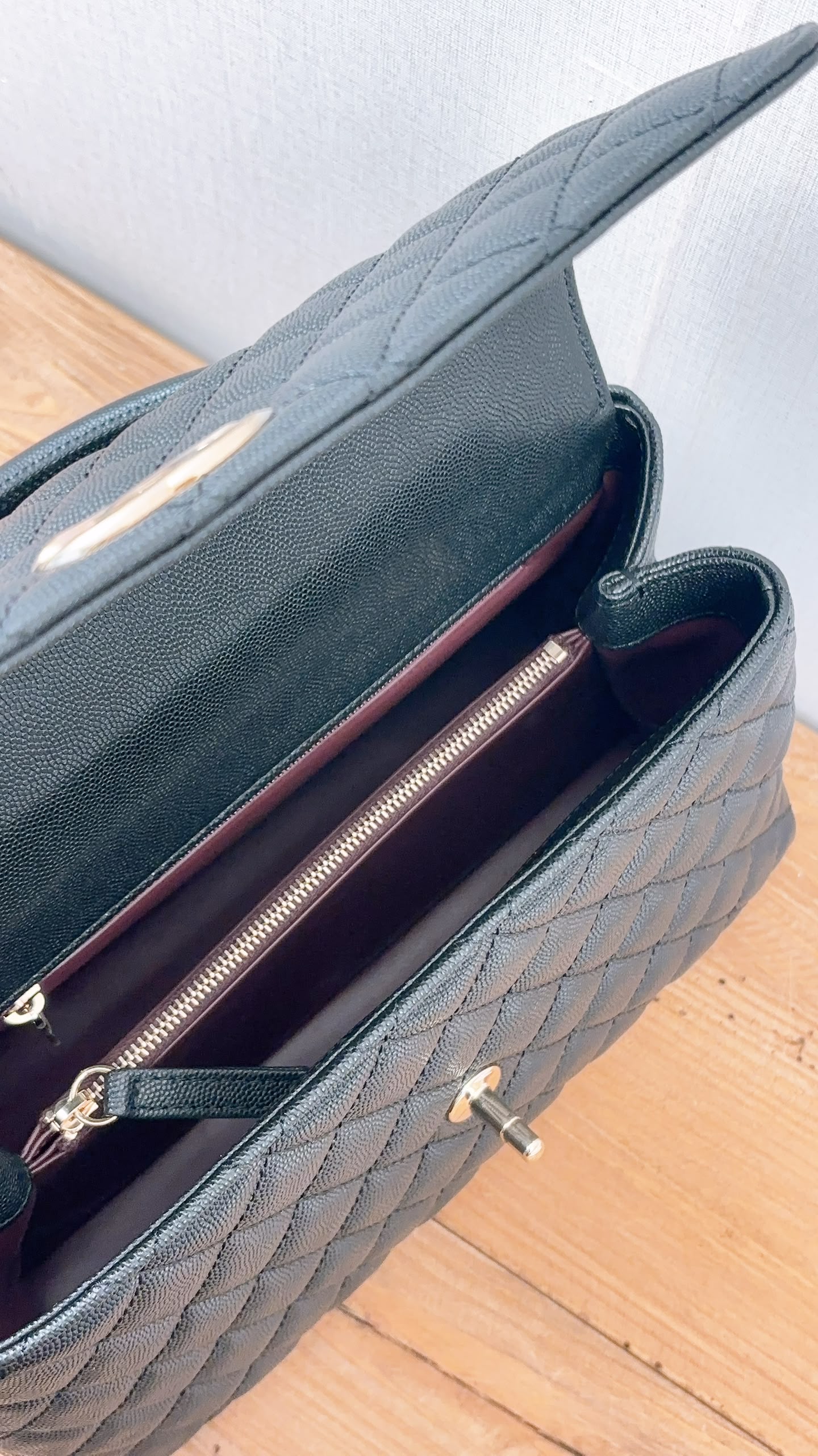 Chanel Black Caviar Medium Coco Handle (LGHW)