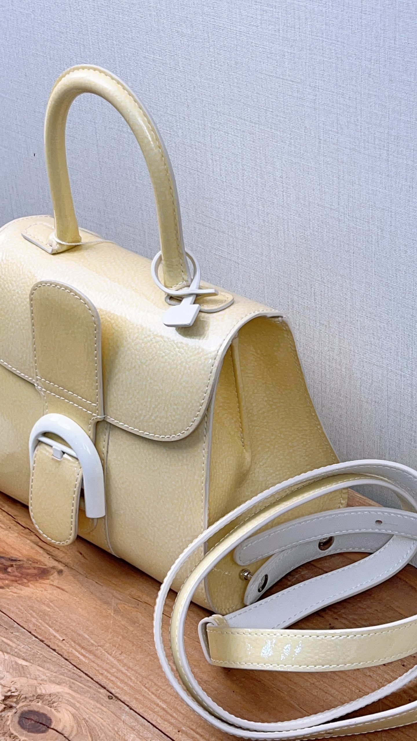 Delvaux Gel Patent Light Yellow Mini Brilliant w Strap