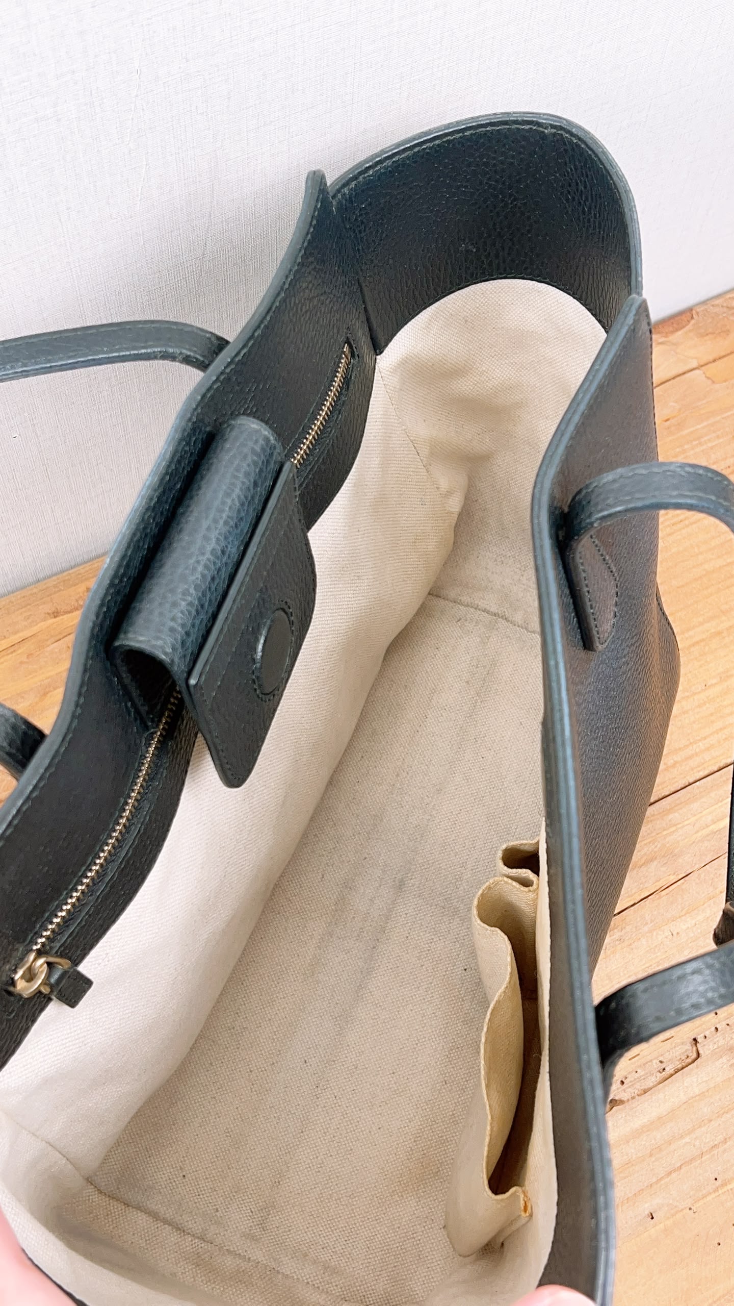 Gucci Small Black Swing Tote