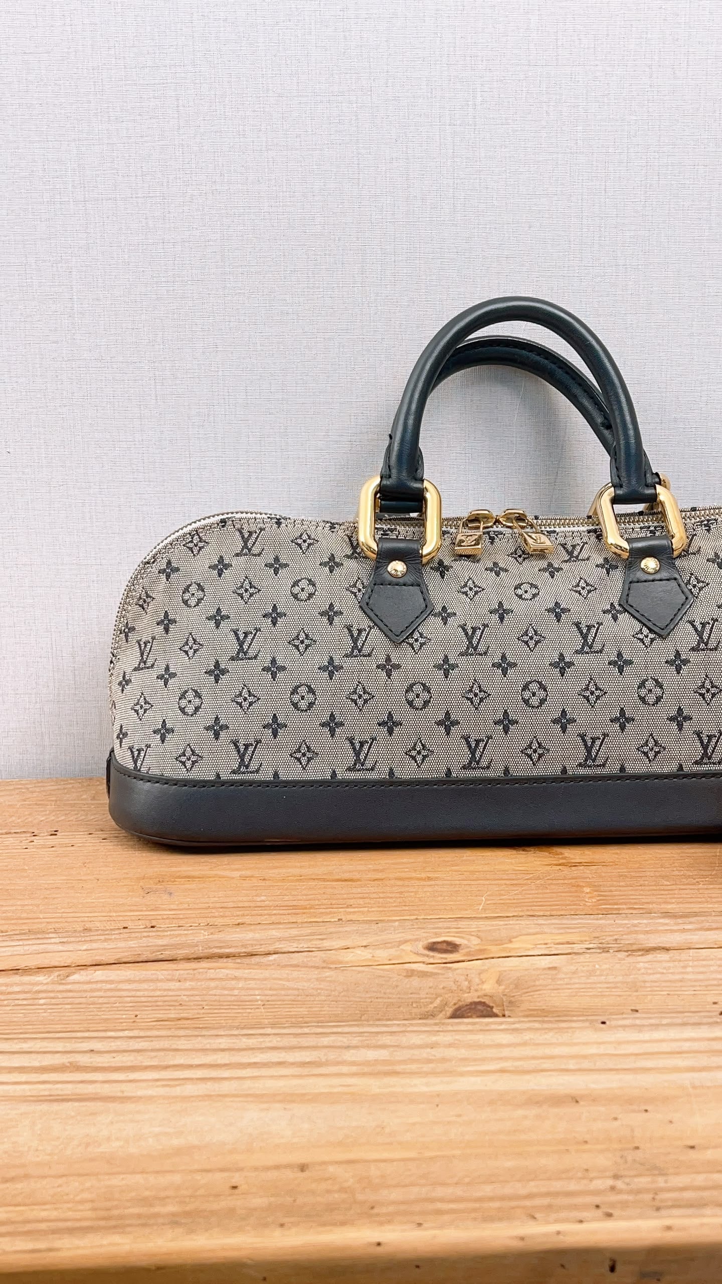LV Navy Mini Lin Horizontal Alma