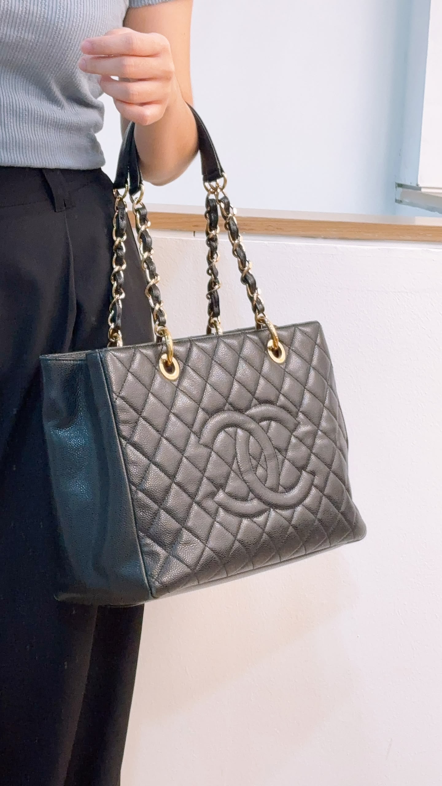 Chanel Black Caviar GST (GHW)