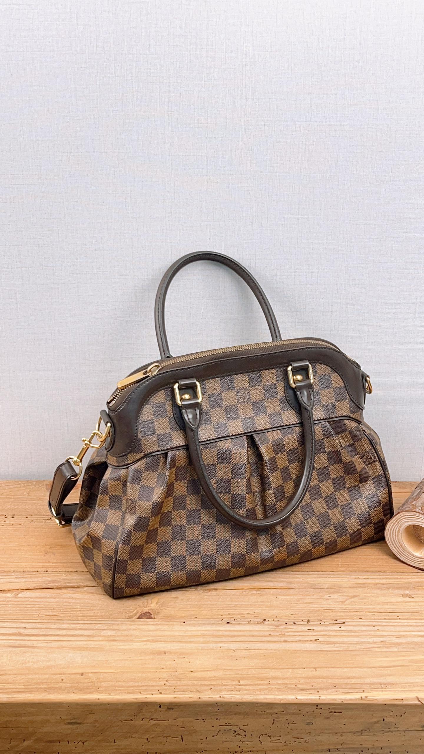 LV Damier Ebene Trevi PM