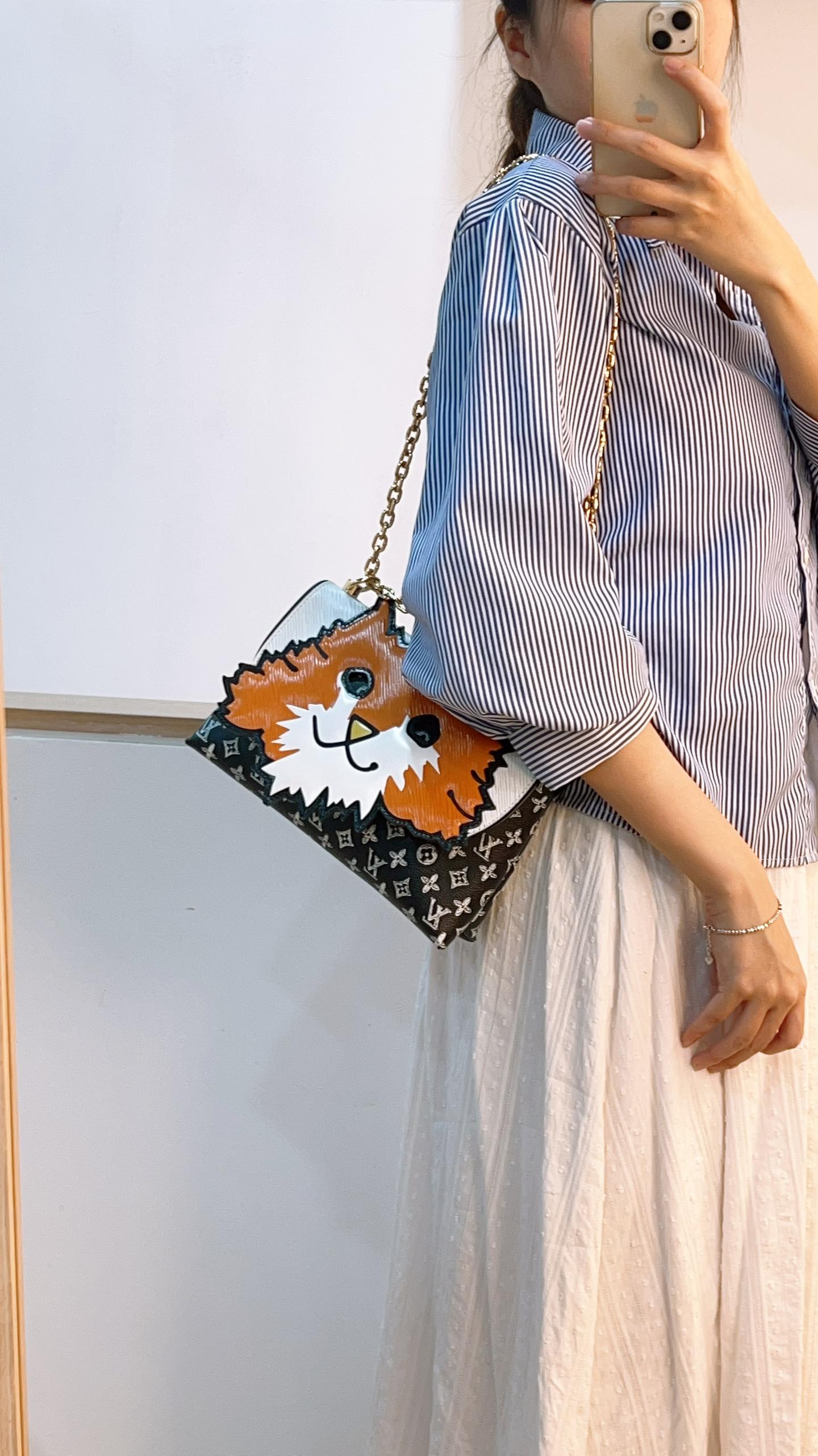LV Epi Grace Coddington Catgram Shoulder Bag